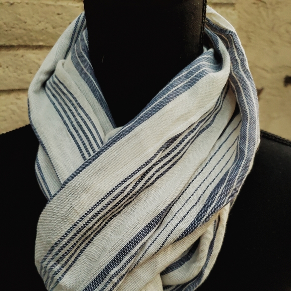 SCARF - Picture 6 of 9